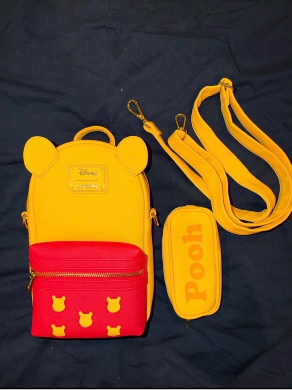 Disney Winnie the Pooh loungefly  Crossbody with Matching Pouch